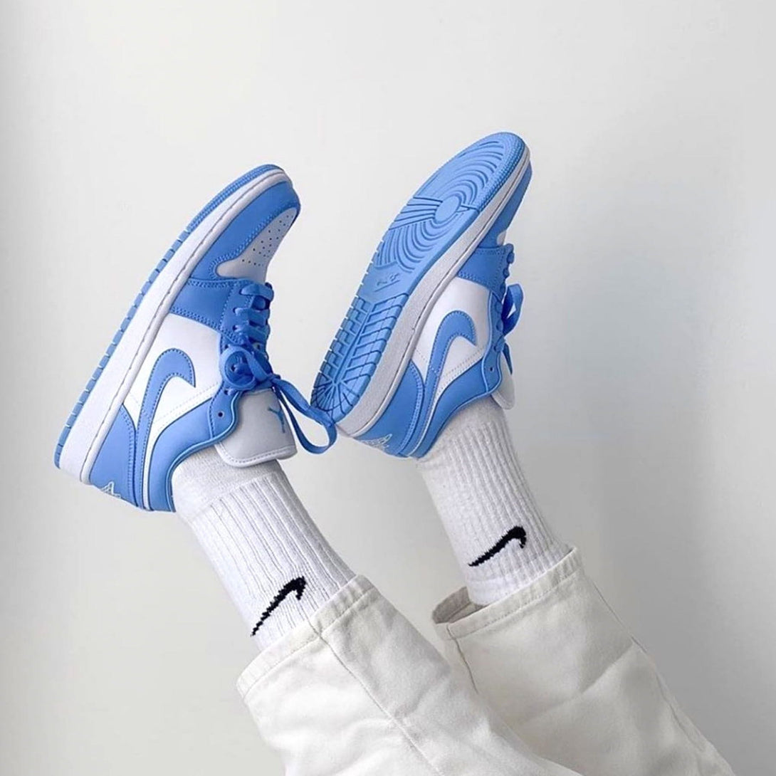 Air Jordan 1 Low Wmns 'UNC'- Streetwear Fashion - thesclo.com