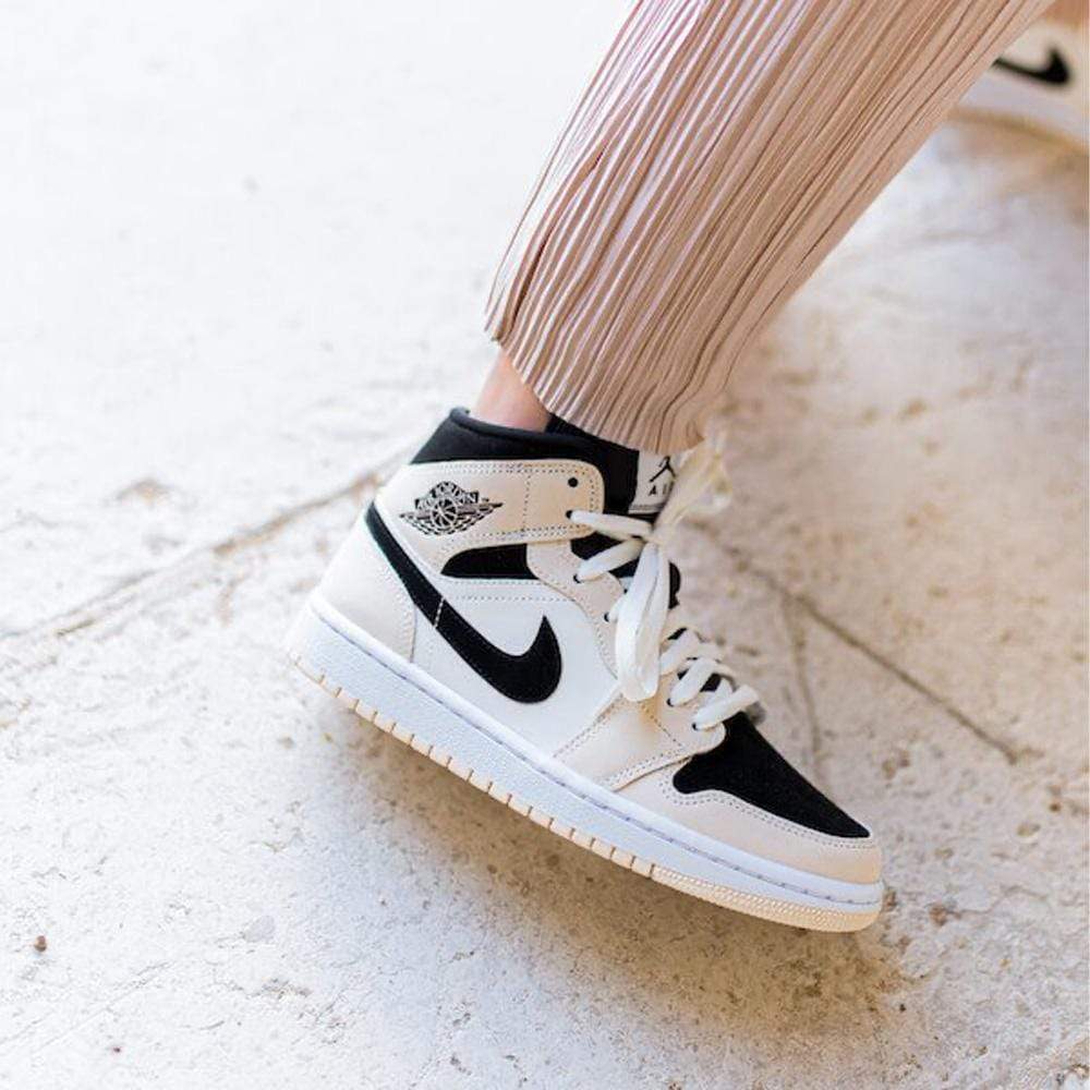 Air Jordan 1 Mid Wmns 'Barely Orange'- Streetwear Fashion - thesclo.com