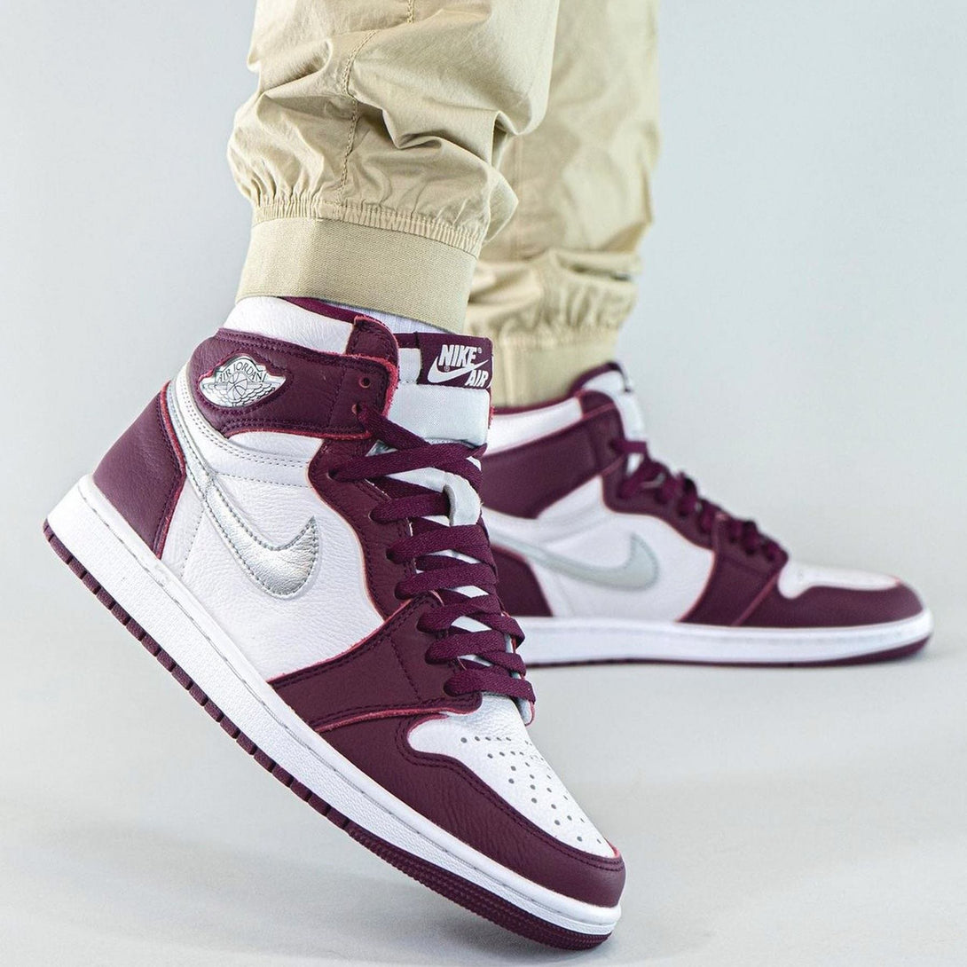 Air Jordan 1 Retro High OG 'Bordeaux'- Streetwear Fashion - thesclo.com