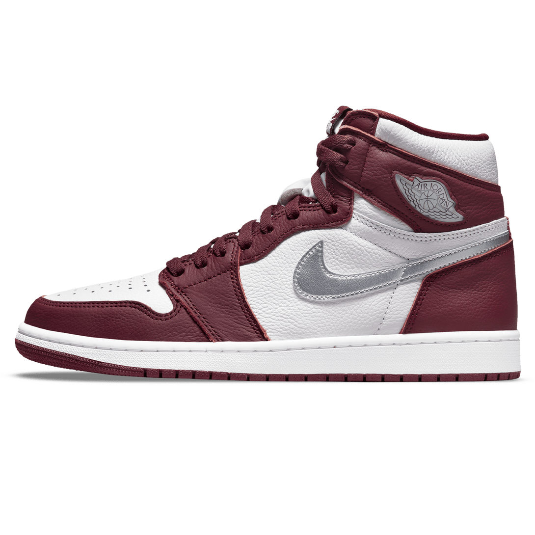 Air Jordan 1 Retro High OG 'Bordeaux'- Streetwear Fashion - thesclo.com