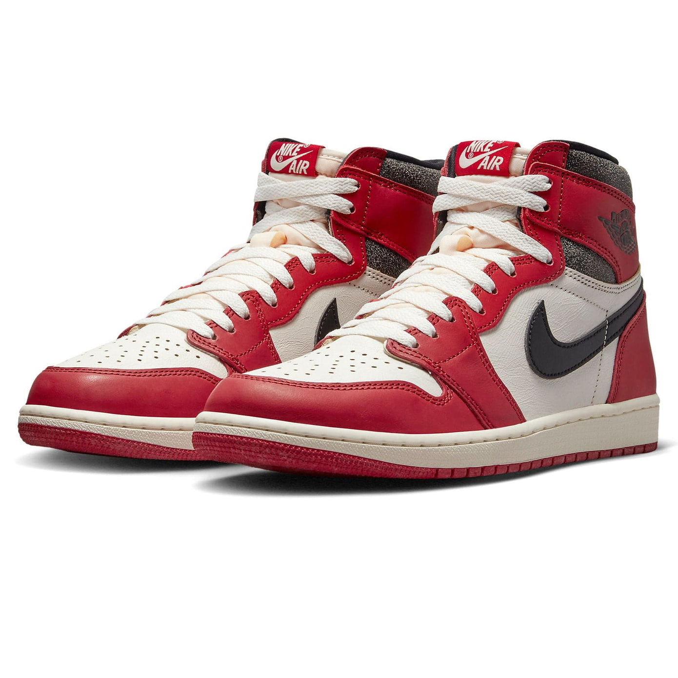 Air Jordan 1 Retro High OG 'Chicago Lost & Found'- Streetwear Fashion - thesclo.com