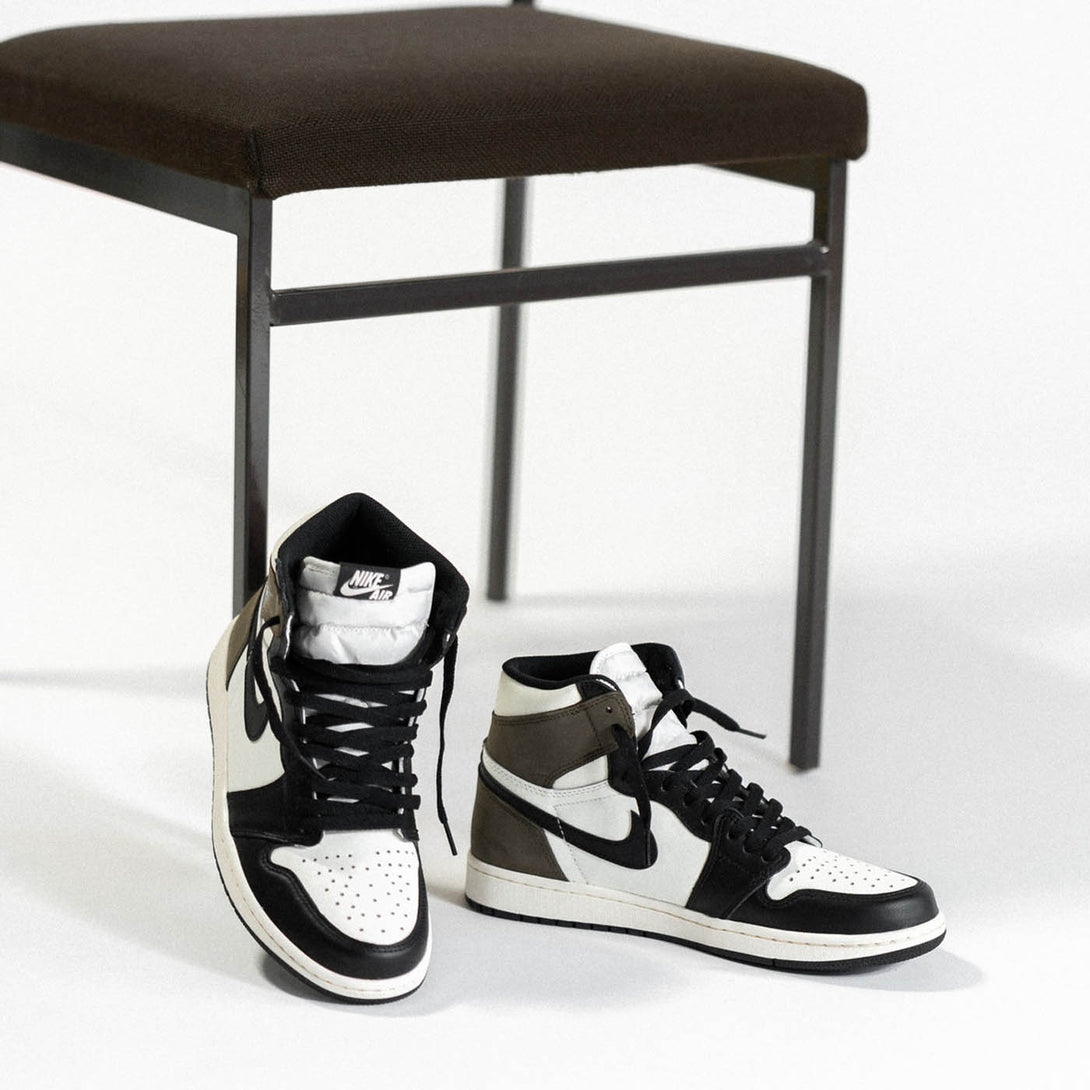 Air Jordan 1 Retro High OG 'Dark Mocha'- Streetwear Fashion - thesclo.com