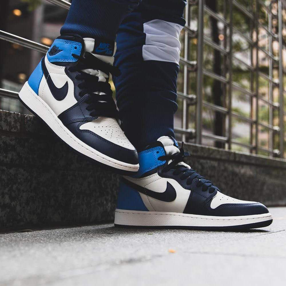 Air Jordan 1 Retro High OG 'Obsidian' UNC- Streetwear Fashion - thesclo.com