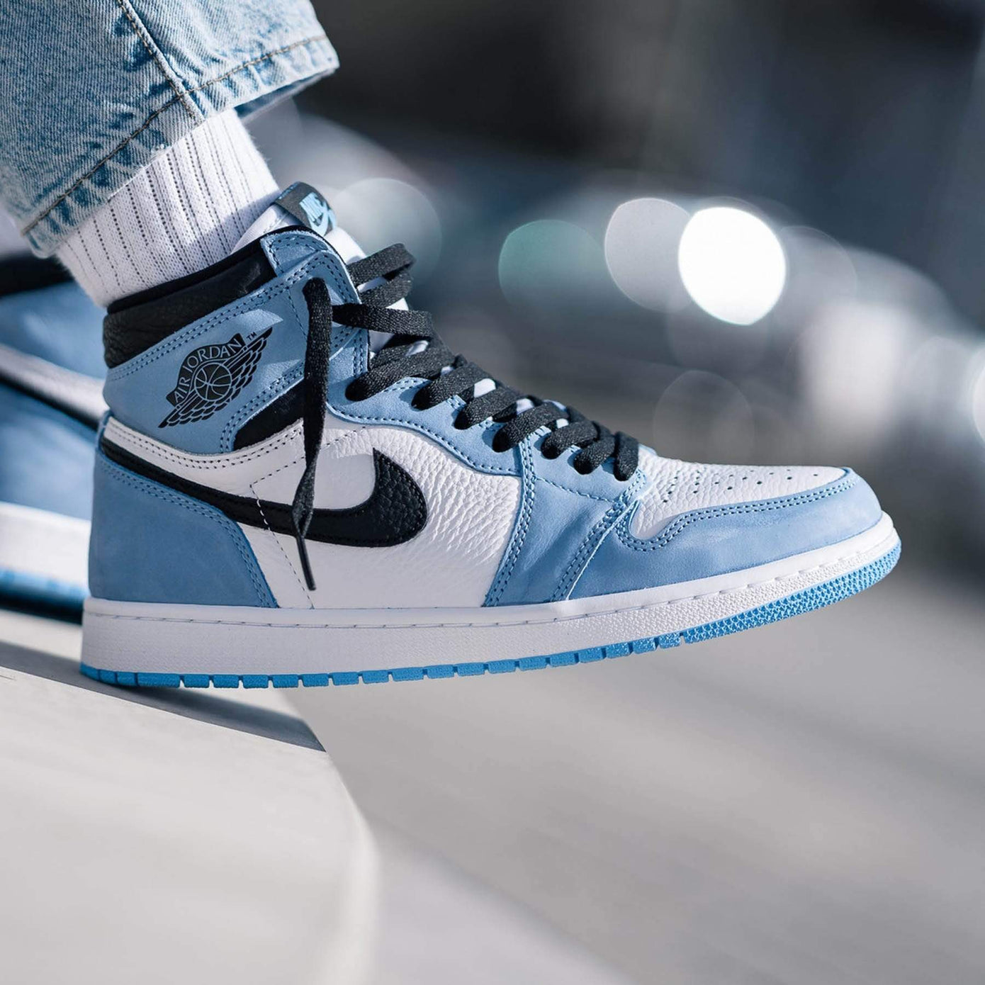 Air Jordan 1 Retro High OG 'University Blue'- Streetwear Fashion - thesclo.com