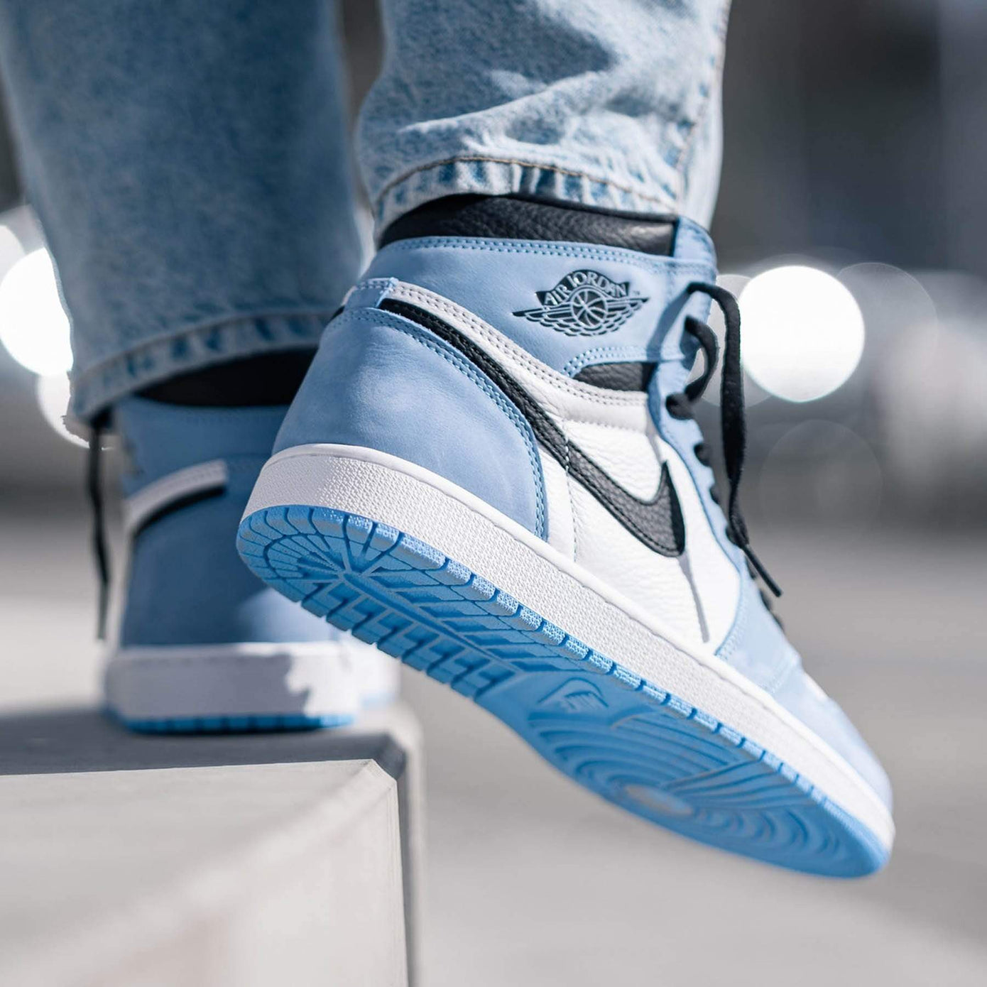 Air Jordan 1 Retro High OG 'University Blue'- Streetwear Fashion - thesclo.com