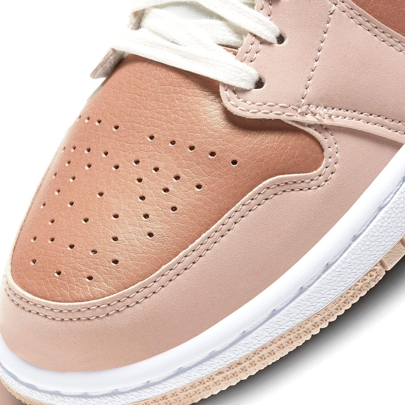 Air Jordan 1 Wmns Mid SE 'Particle Beige'- Streetwear Fashion - thesclo.com