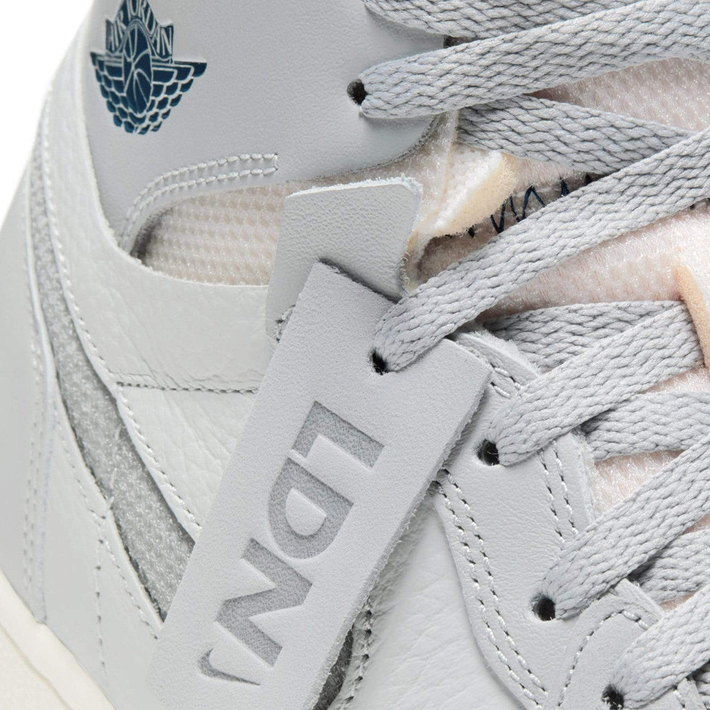 Air Jordan 1 Zoom Comfort 'London'- Streetwear Fashion - thesclo.com