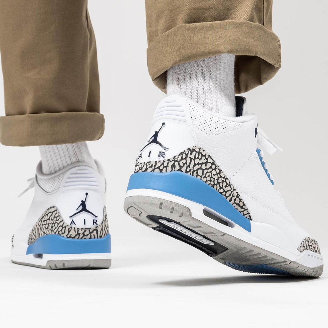 Air Jordan 3 Retro 'UNC' - Streetwear Fashion - thesclo.com