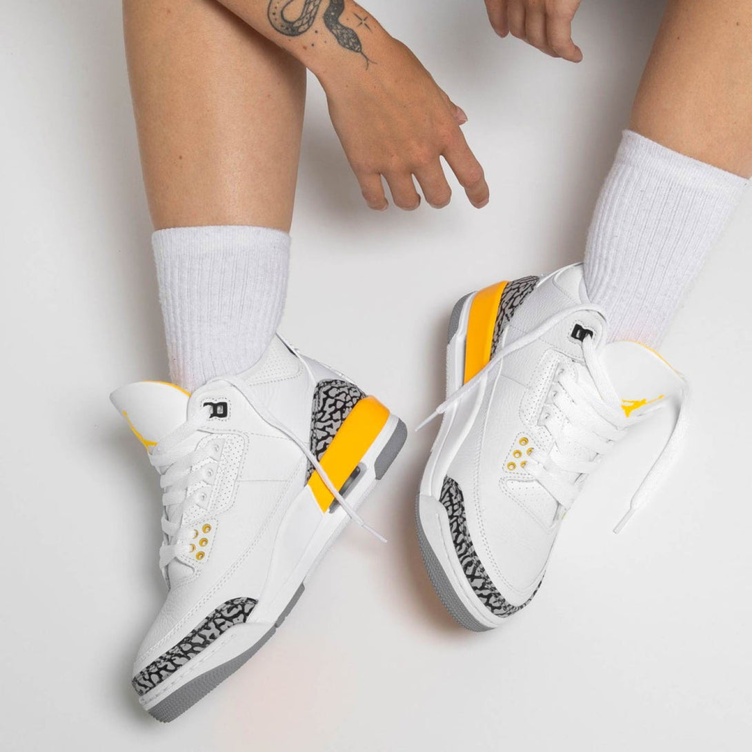 Air Jordan 3 Retro Wmns 'Laser Orange' - Streetwear Fashion - thesclo.com