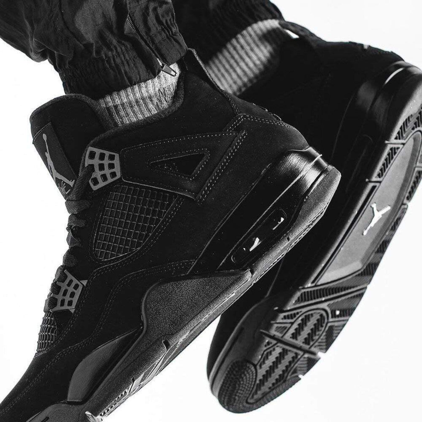 Air Jordan 4 Retro 'Black Cat' 2020 - Streetwear Fashion - thesclo.com