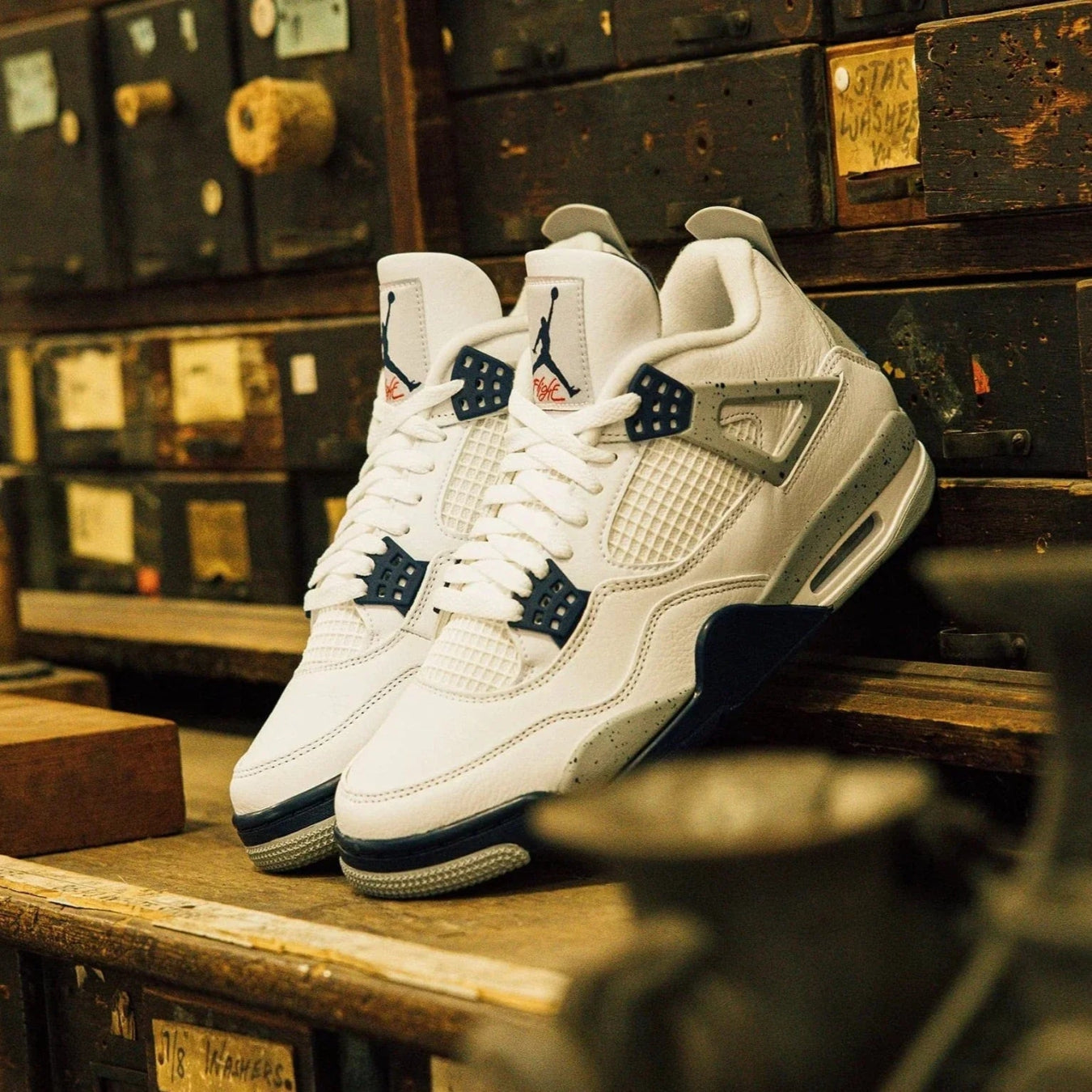 Air Jordan 4 Retro 'Midnight Navy' - Streetwear Fashion - thesclo.com