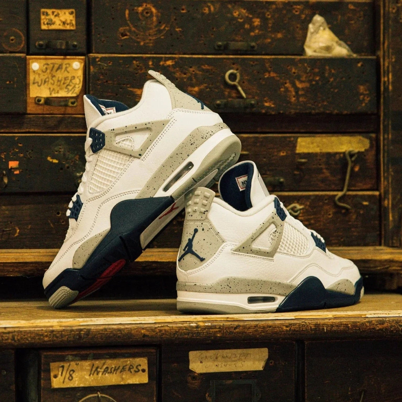 Air Jordan 4 Retro 'Midnight Navy' - Streetwear Fashion - thesclo.com