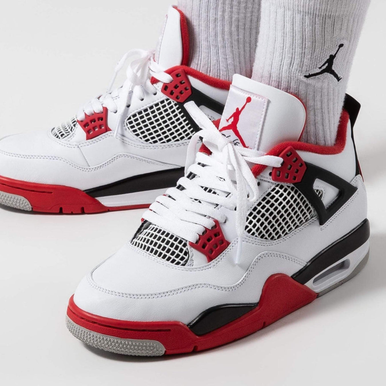 Air Jordan 4 Retro OG 'Fire Red' 2020 - Streetwear Fashion - thesclo.com