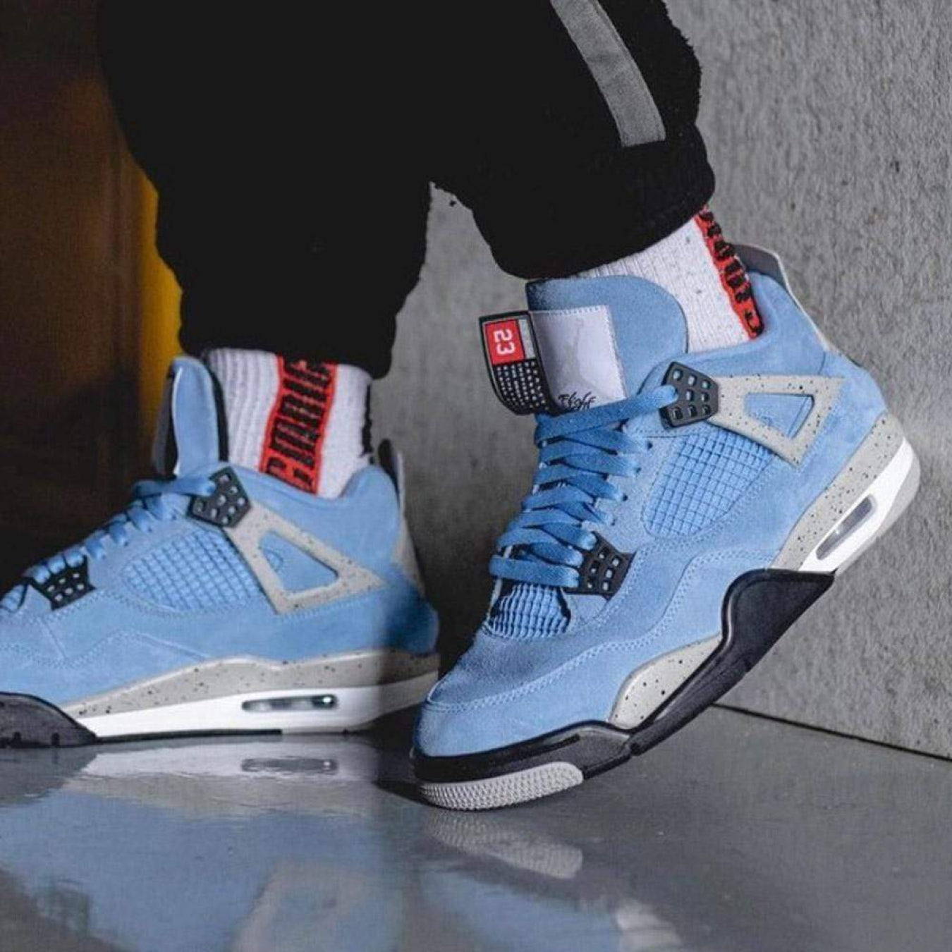 Air Jordan 4 Retro 'University Blue' - Streetwear Fashion - thesclo.com