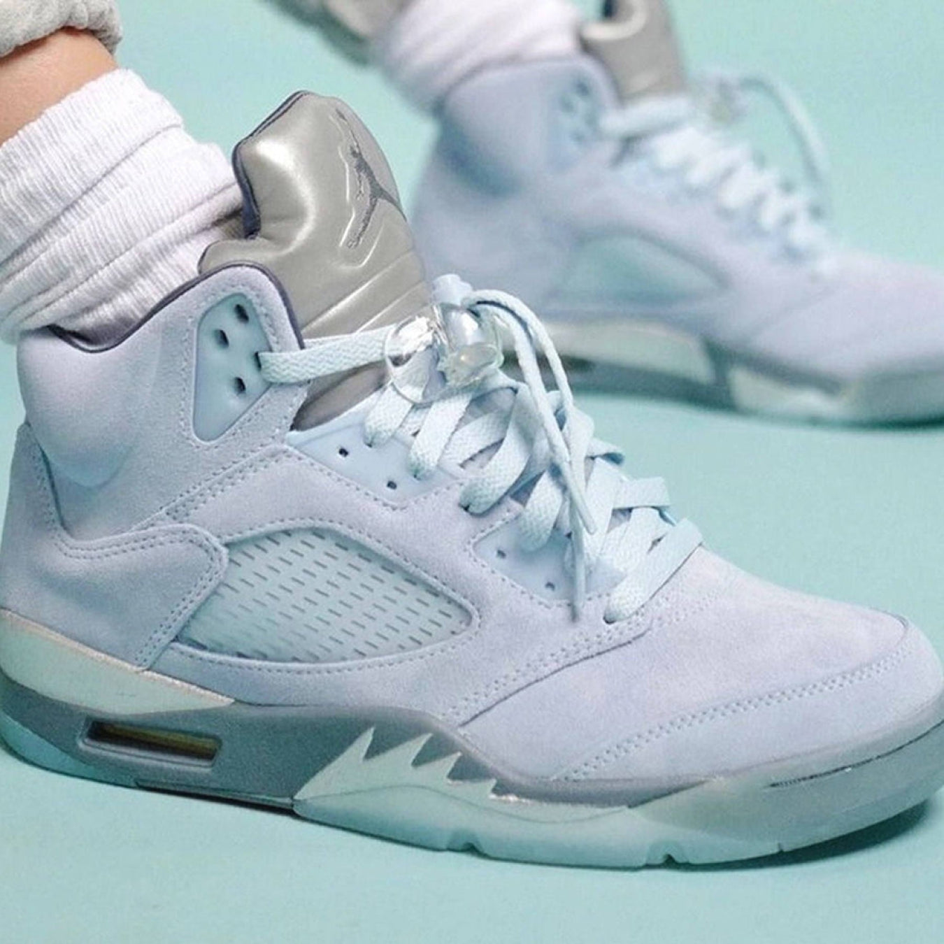 Air Jordan 5 Retro Wmns 'Blue Bird' - Streetwear Fashion - thesclo.com