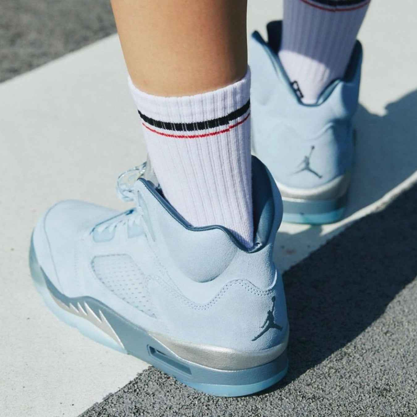 Air Jordan 5 Retro Wmns 'Blue Bird' - Streetwear Fashion - thesclo.com