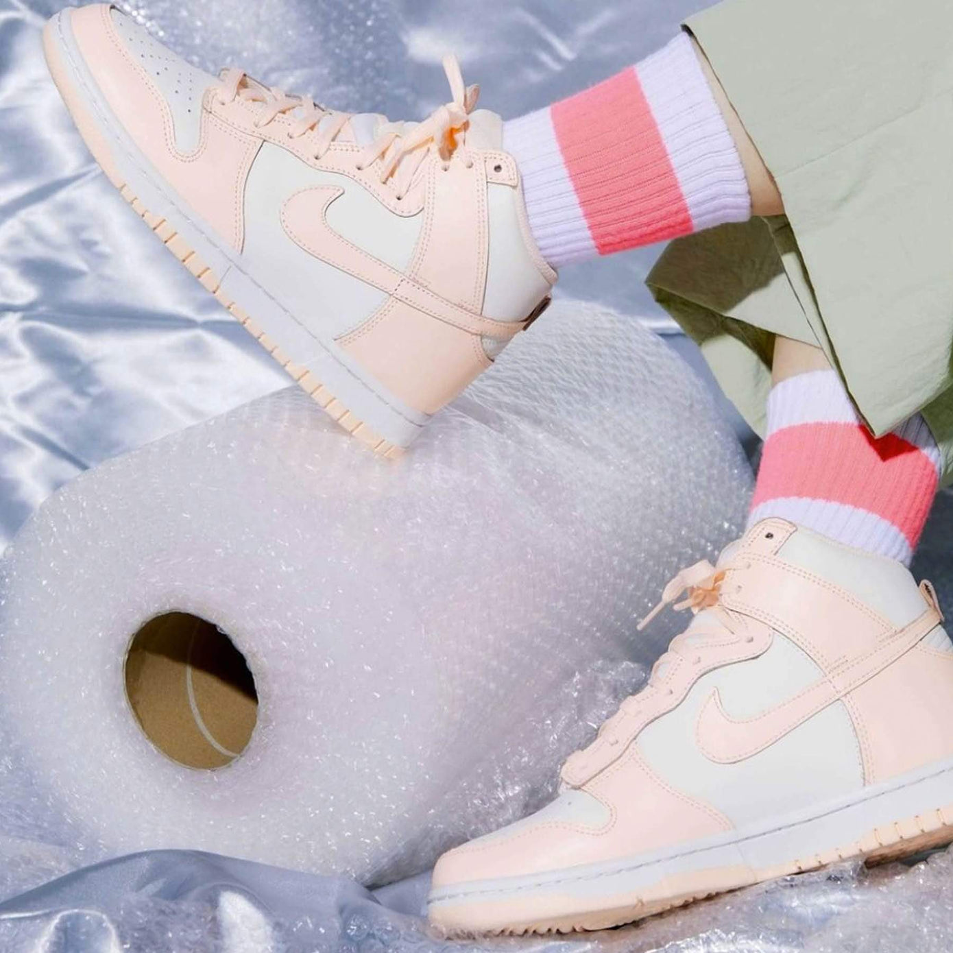 Nike Dunk High Wmns 'Crimson Tint'- Streetwear Fashion - thesclo.com