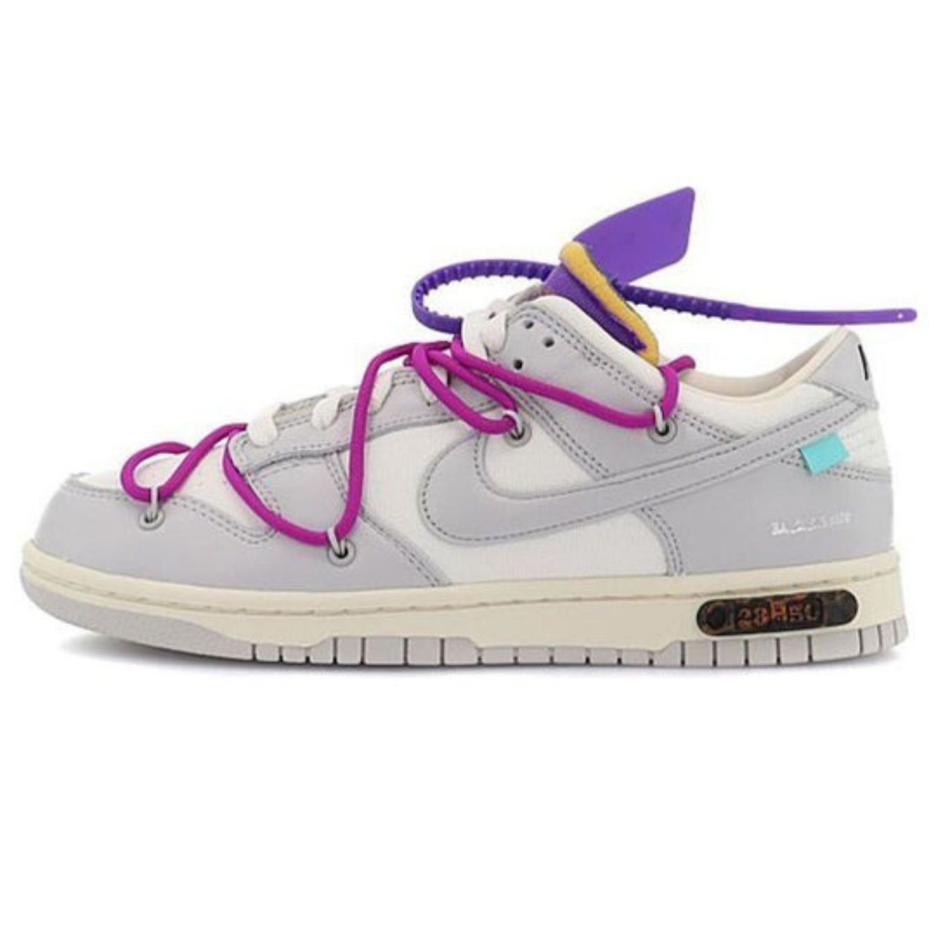 Off-White x Nike Dunk Low 'Lot 28 of 50' - Streetwear Fashion - thesclo.com