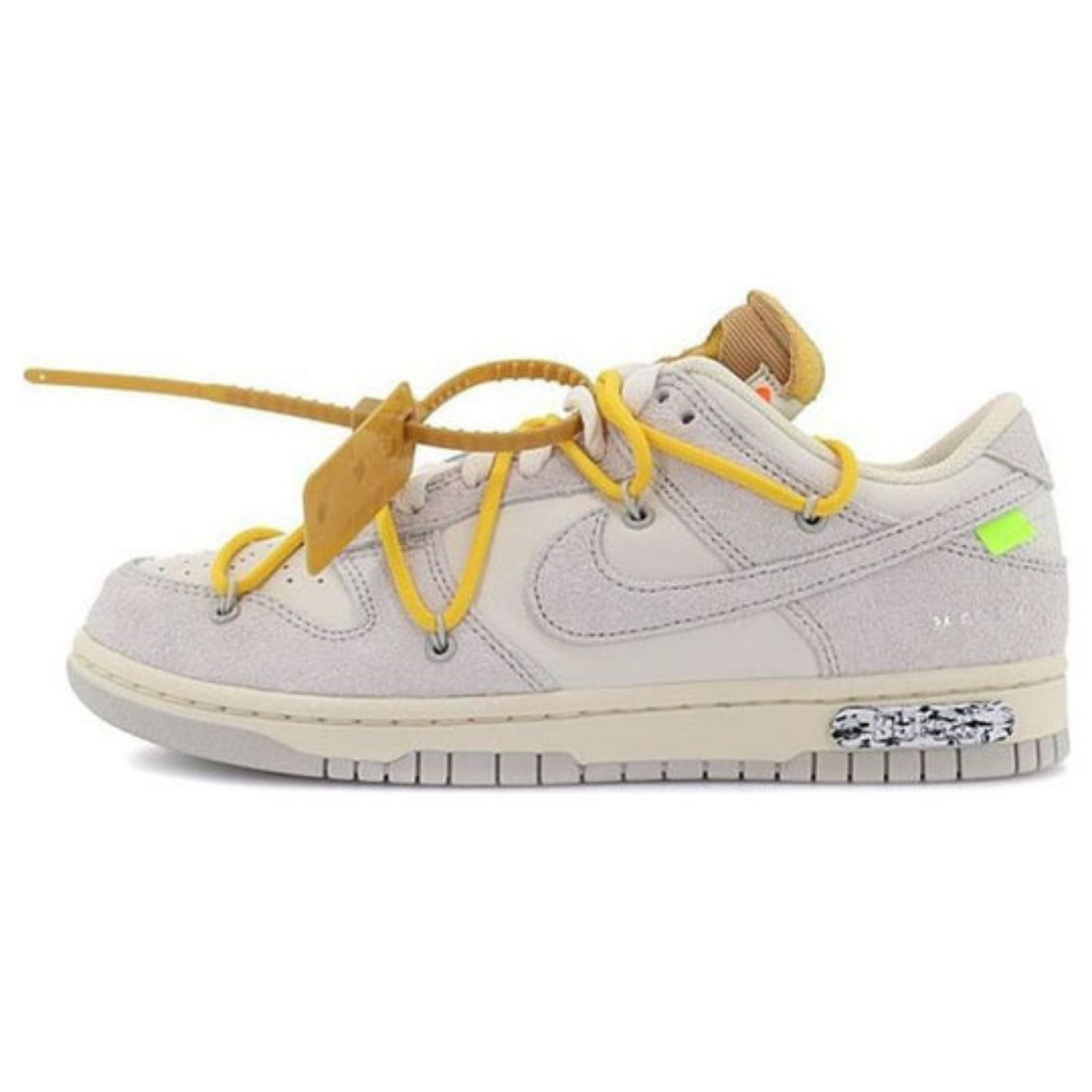 Off-White x Nike Dunk Low 'Lot 39 of 50' - Streetwear Fashion - thesclo.com