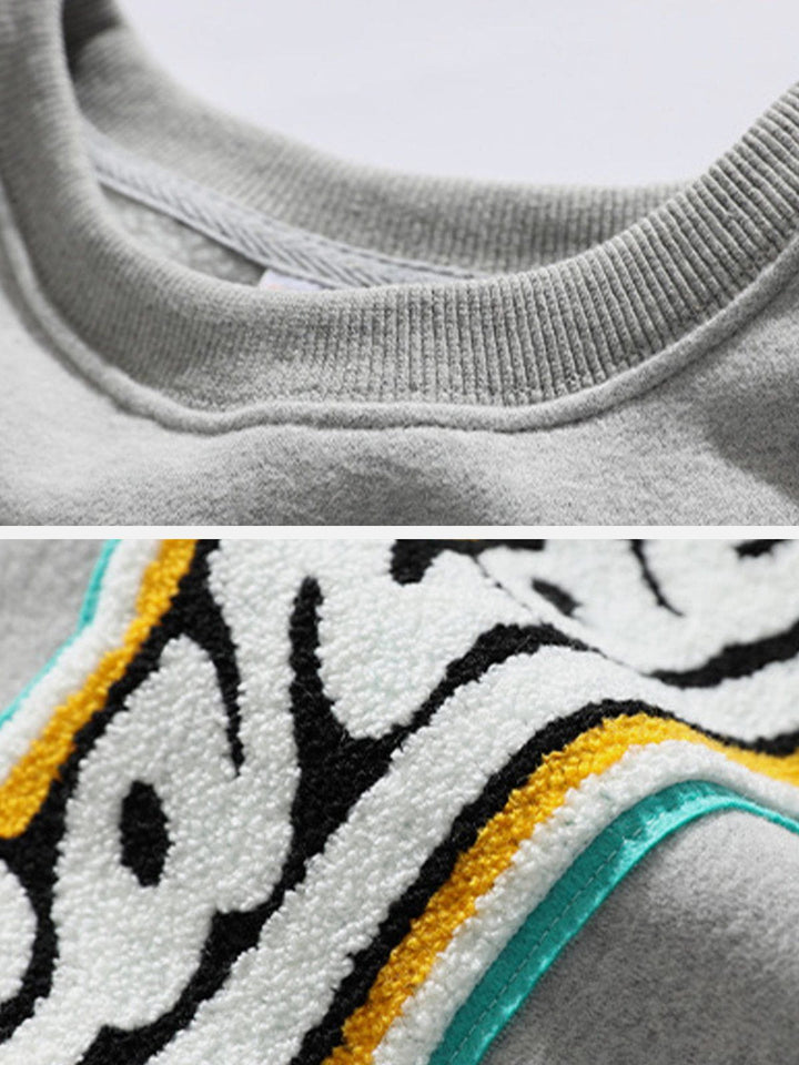 Thesclo - Embroidery Graphic Sweatshirt - Streetwear Fashion - thesclo.com