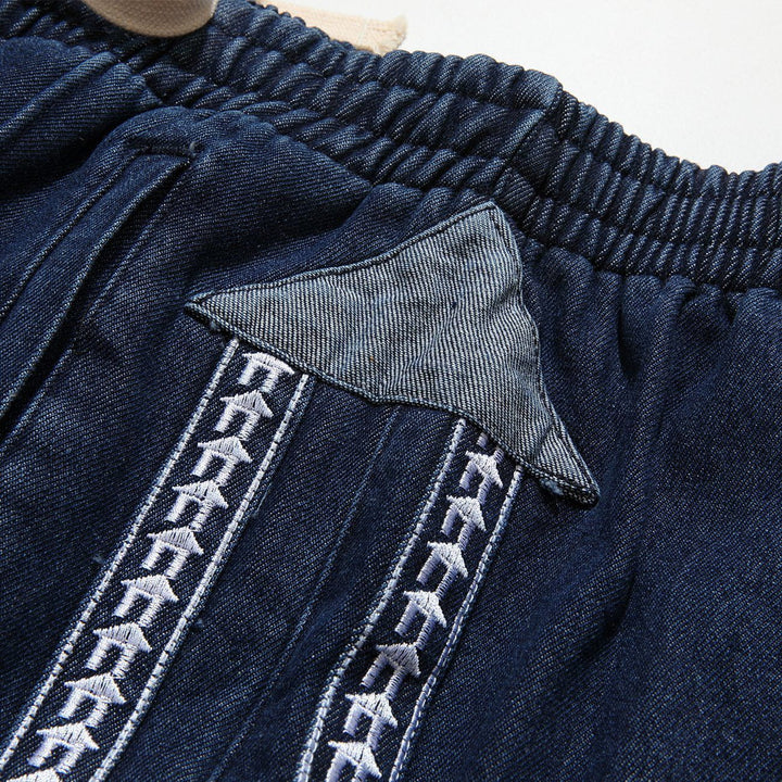 Thesclo - Side Arrow Embroidery Jeans - Streetwear Fashion - thesclo.com