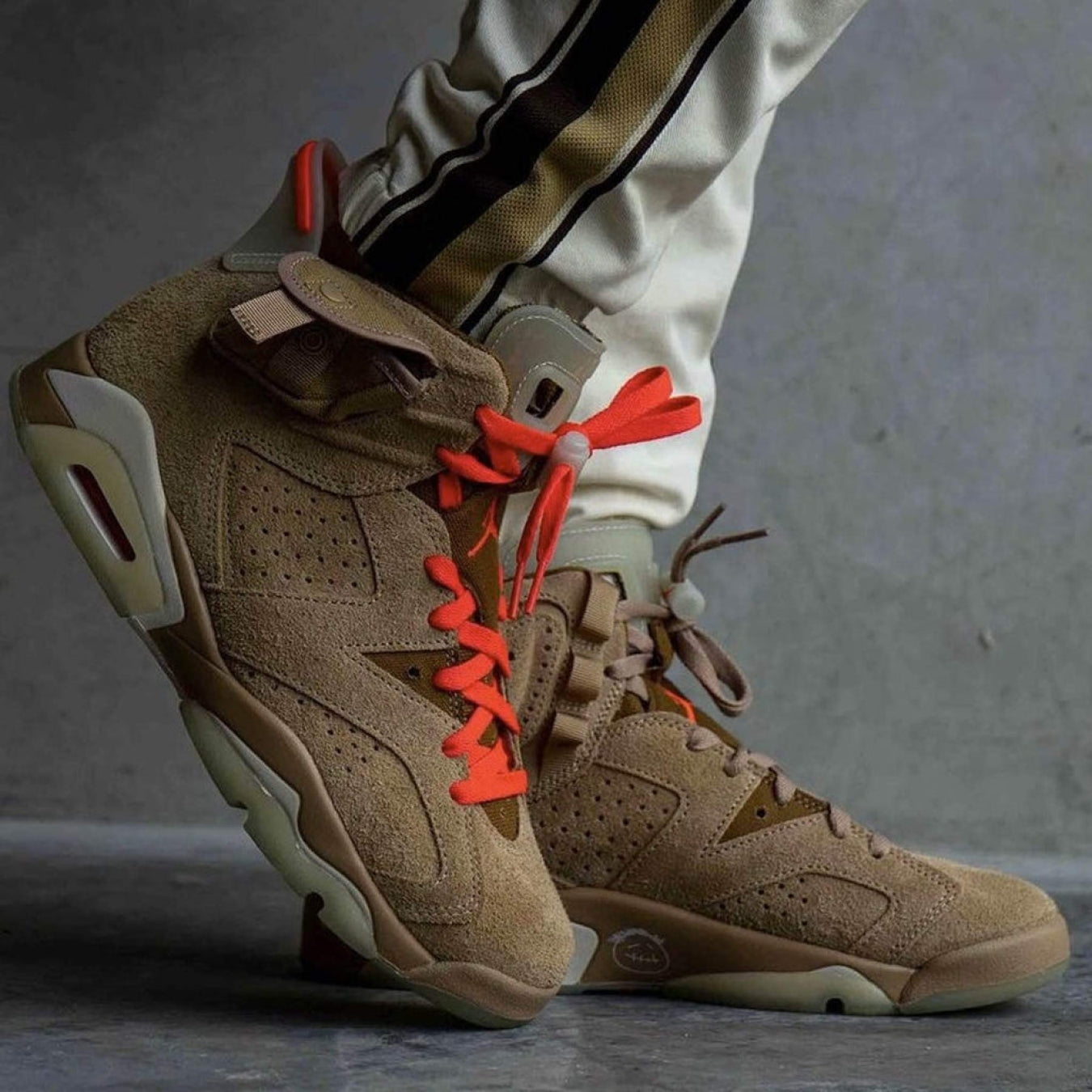 Travis Scott x Air Jordan 6 Retro 'British Khaki' - Streetwear Fashion - thesclo.com